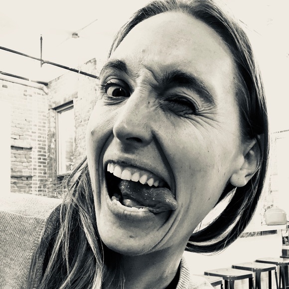 Meet your Posher, Michelle - Picture 1 of 1